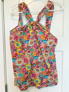 Anniewear Los Angeles Twist Front Floral Tank Top Size Large NWT